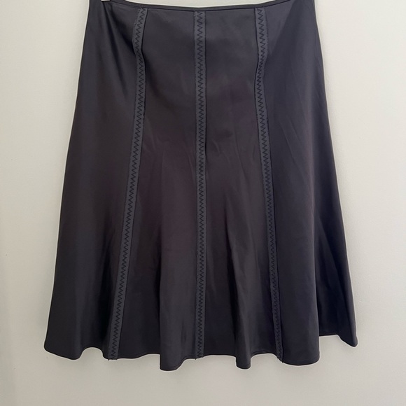 Tahari Gray Silk Skirtl - Picture 10 of 12